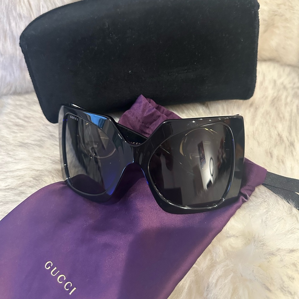 Gucci SQUARE frame sunglasses